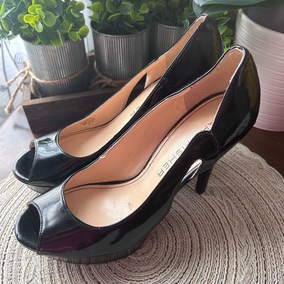 Mark Fisher Black Patent Leather Peep Toe Heels Platform Pumps sz 9.5 - Picture 1 of 5
